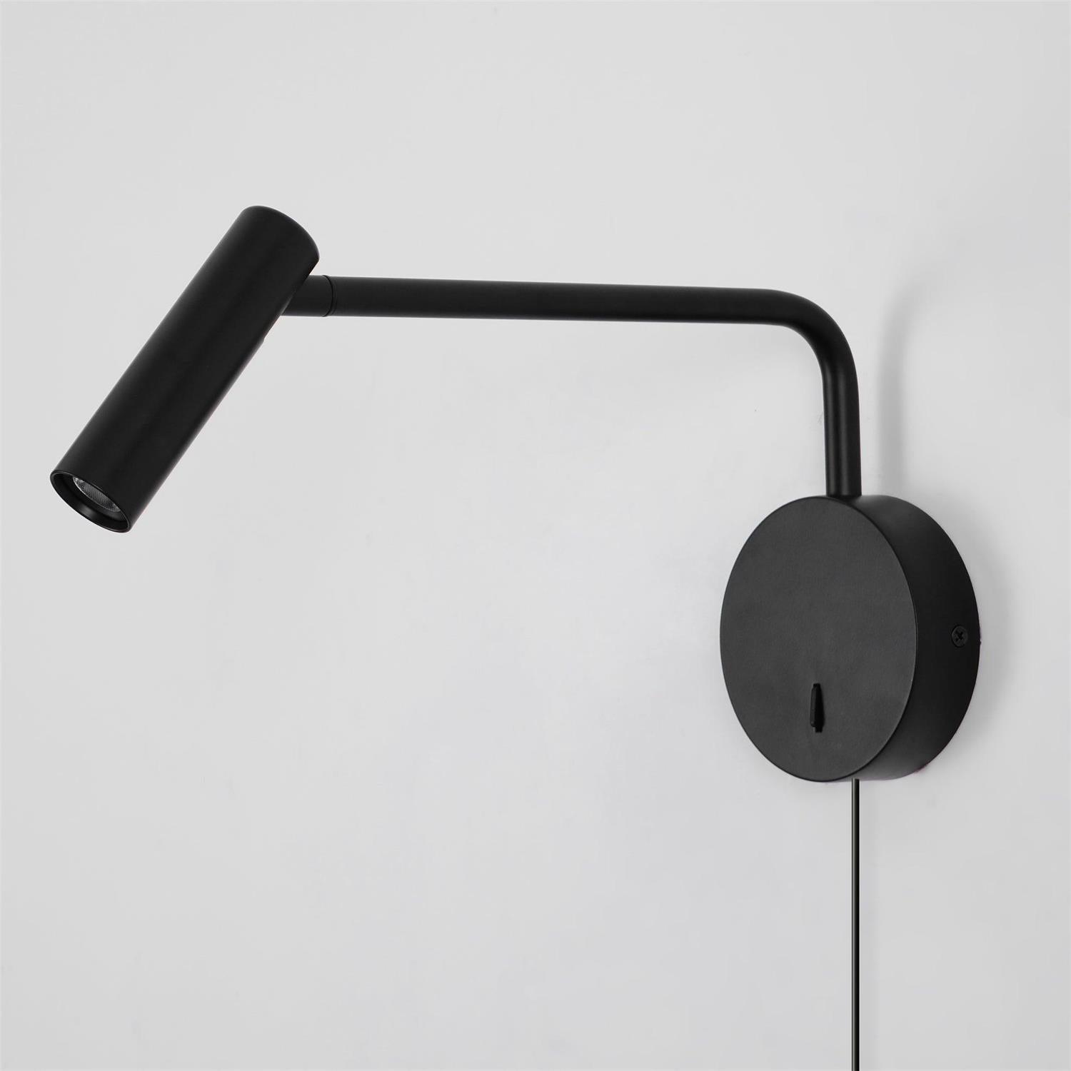 Rizo Plug-In Wall Sconce