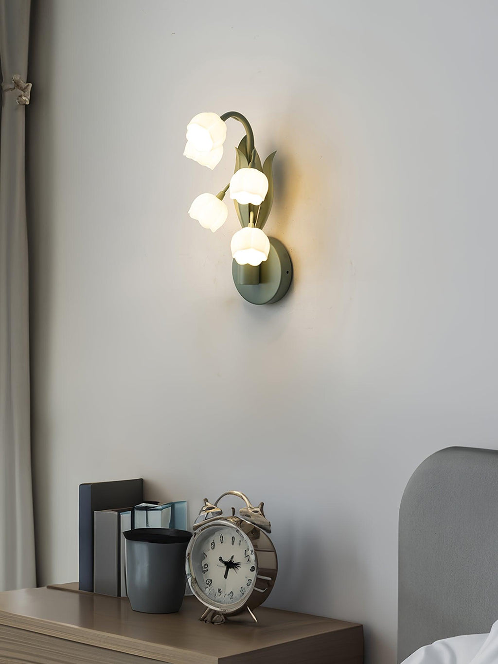 Sara Orchid Light