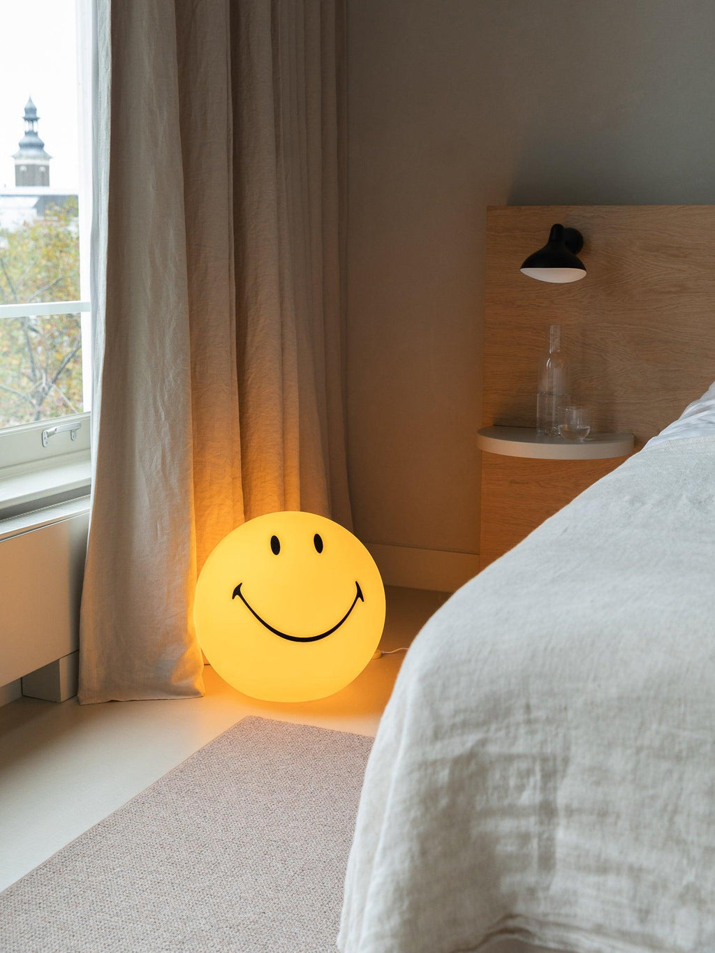 Sol Smile Soft Table Lamp