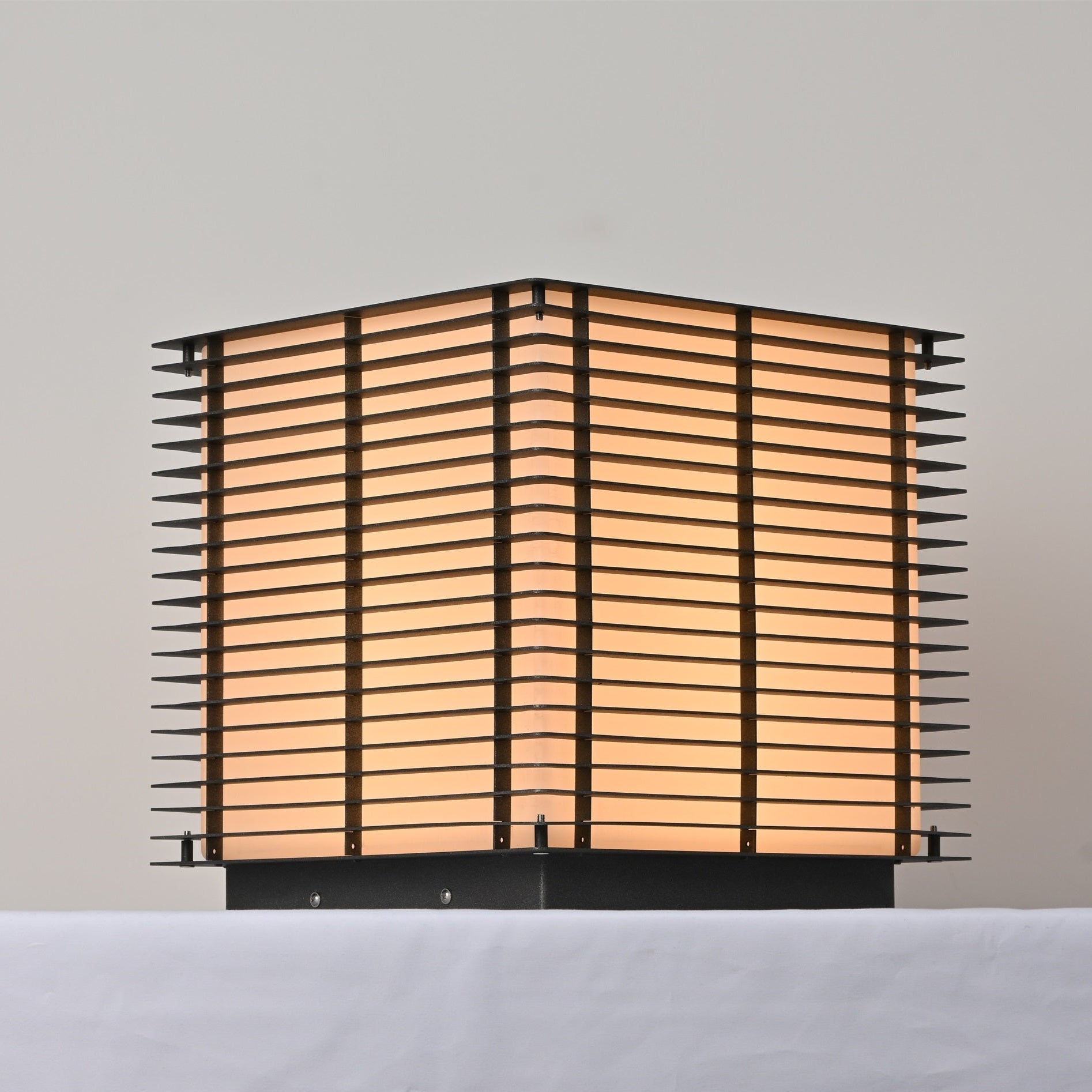 Grid Louvered Garden Light