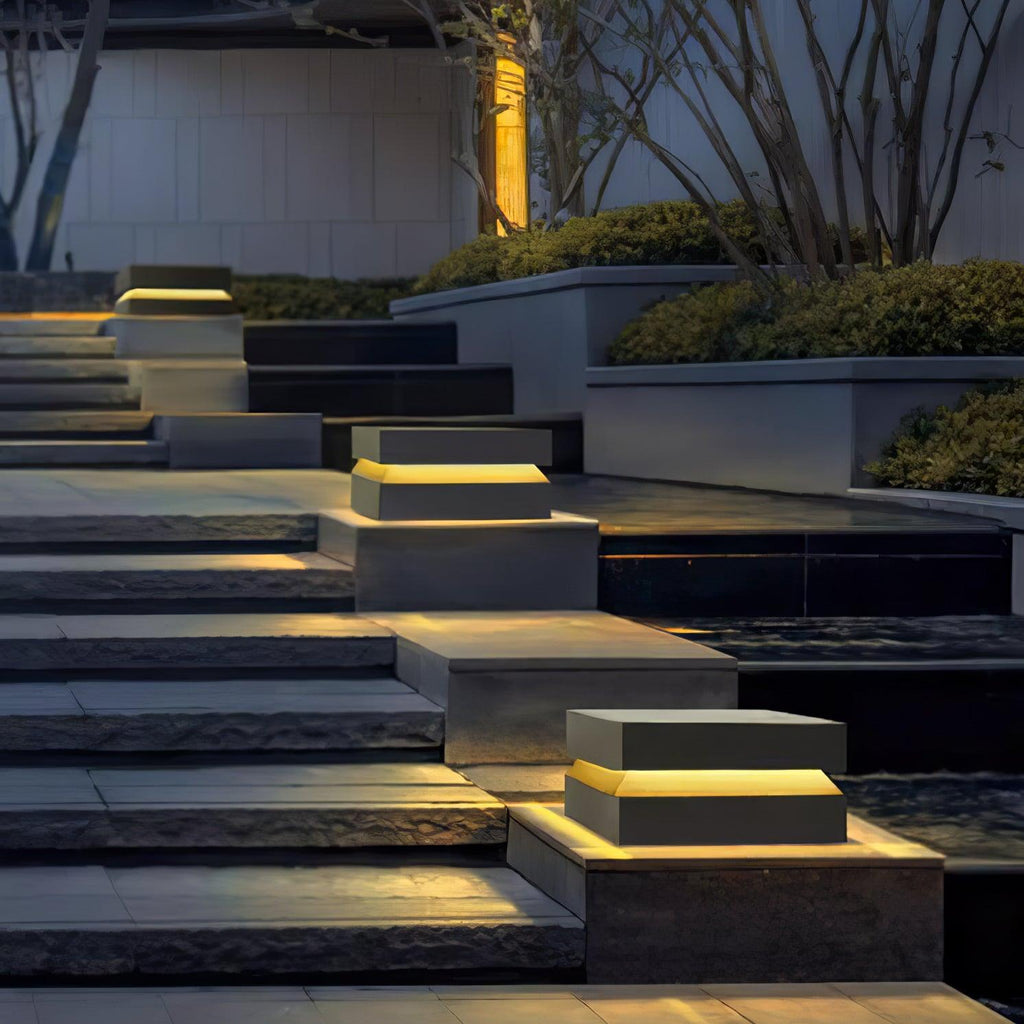 Lux Square Post Light