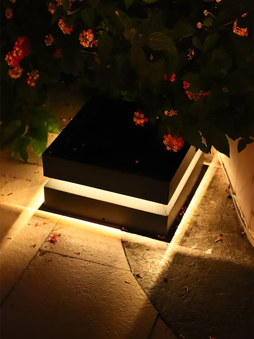 Lux Square Post Light