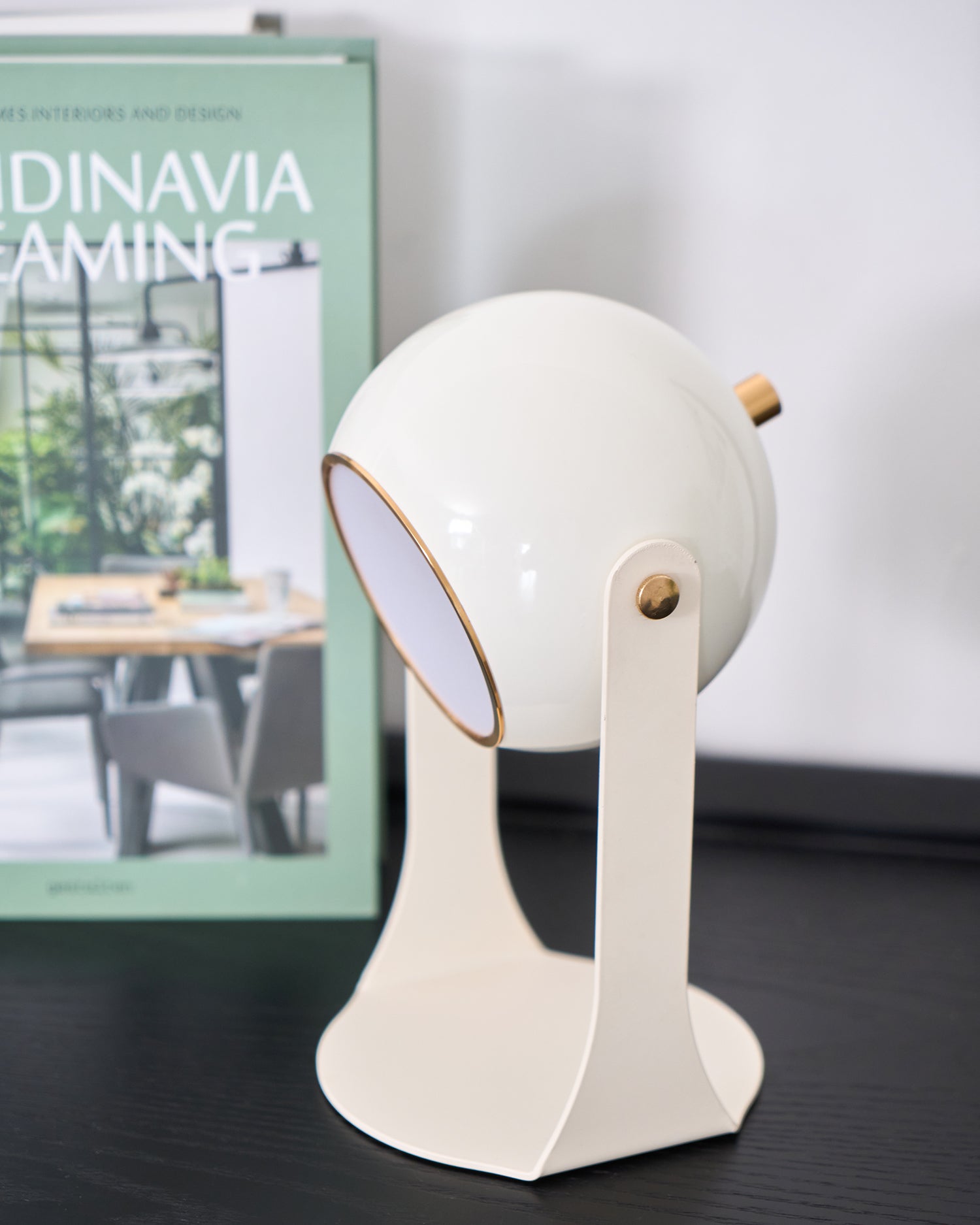 Svejk Helmet Table Lamp