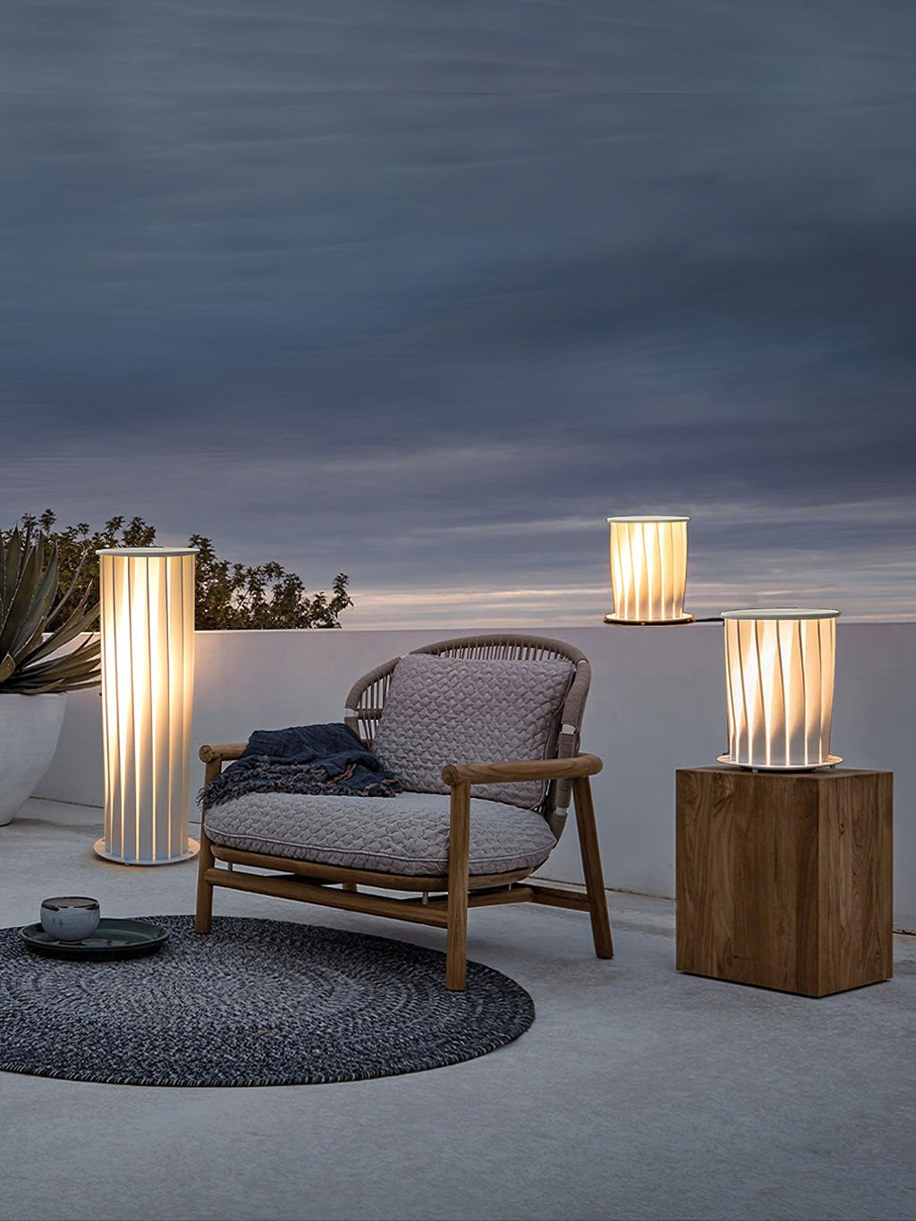 Unopiu Sculpted Cylinder Light