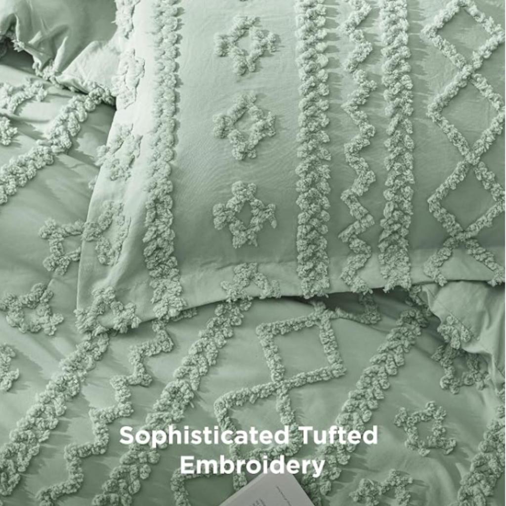 Tufted comforter detail, Purple