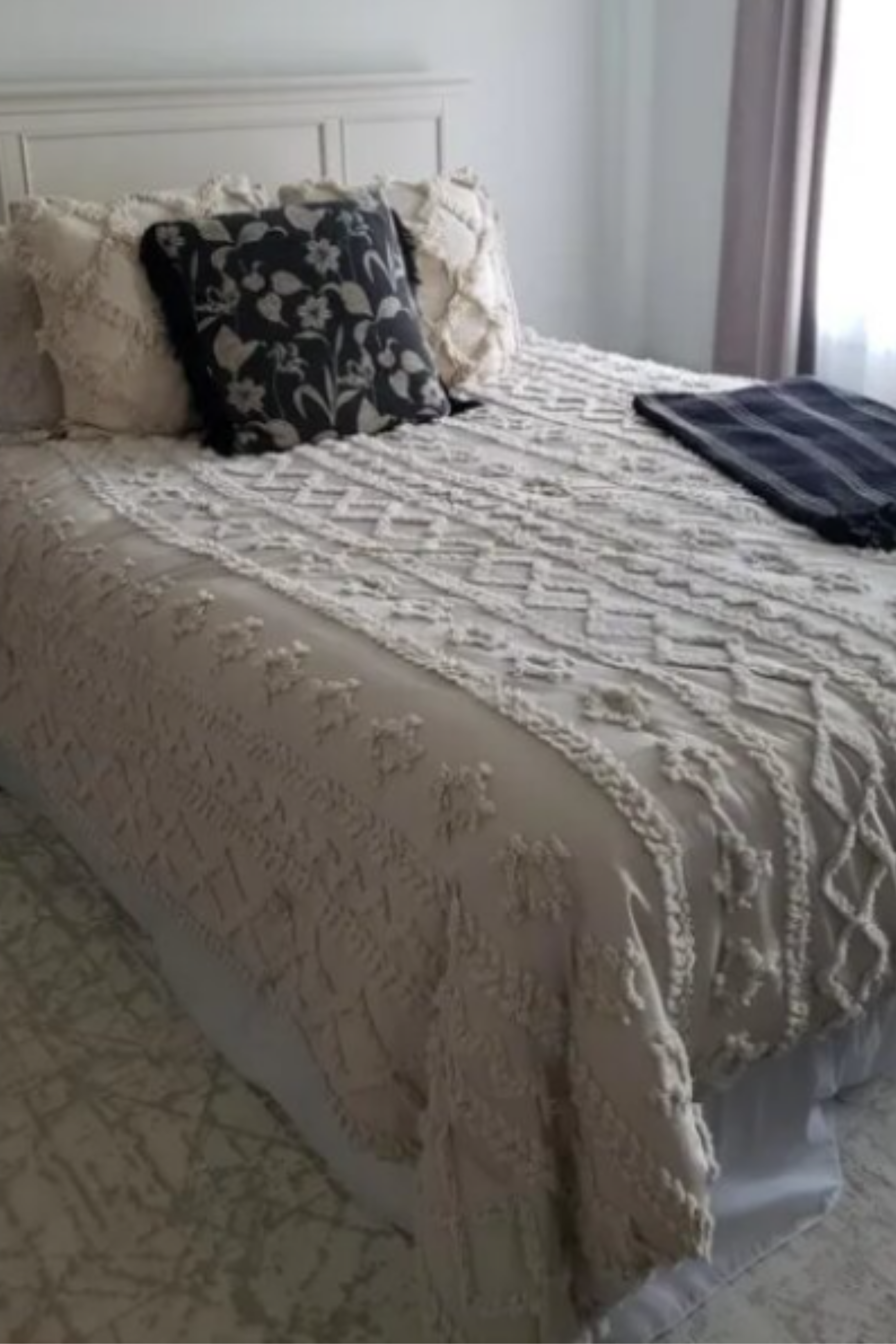 Customer photo, tufted comforter